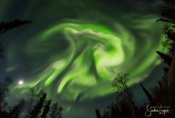 'HAVERÁ TAMBÉM COISAS ESPANTOSAS, E GRANDES SINAIS DO CÉU' (Lc 21, 11)  Espetáculo inesperado de aurora boreal em Fairbanks (Alaska)