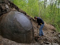 Esfera misteriosa encontrada em floresta intriga cientistas