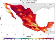 'E OS HOMENS FORAM ABRASADOS COM GRANDES CALORES...' (Ap. 16, 9) - Está tão quente no México que os semáforos estão derretendo - Cidade do México bate recorde de temperatura dos últimos 99 anos