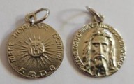 MEDALHA OU ESCAPULÁRIO DA SAGRADA FACE DE JESUS e a proteção na guerra