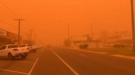 Tempestade de poeira laranja envolve cidade na Austrália 