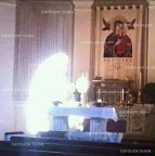 Câmeras de segurança captam imagens de uma Mulher Vestida de luz adorando o Santíssimo Sacramento na Igreja de Nossa Senhora do Perpétuo Socorro