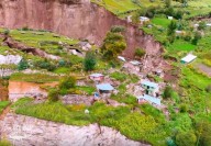 Lutto Kututo, Peru: Cidade desaparece durante a noite em enormes rachaduras na Terra