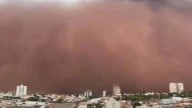 Tempestade de areia impressionante atinge interior de São Paulo e transforma o dia em noite